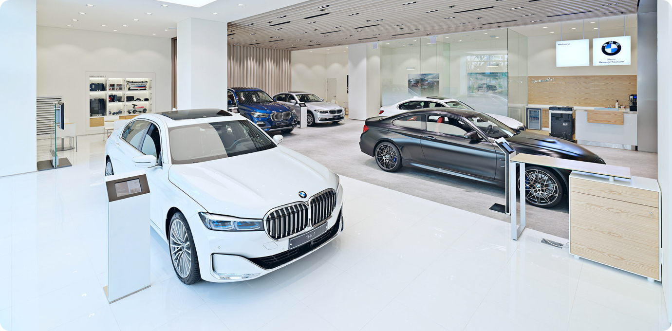 BMW 매장 실내 모습