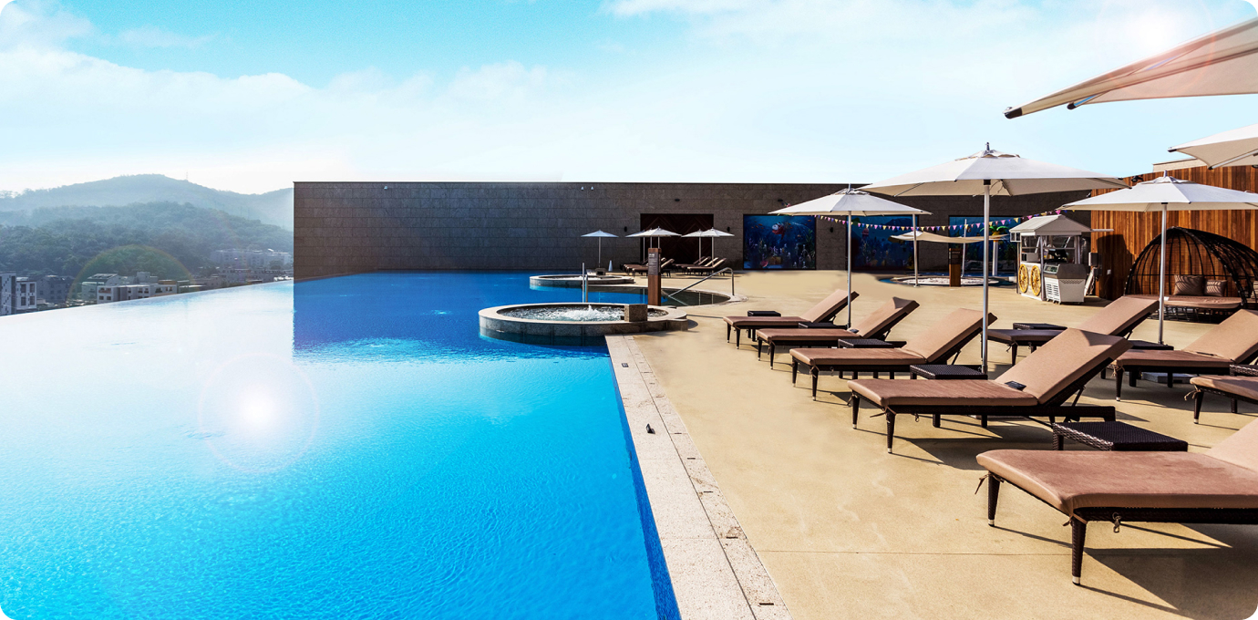 아쿠아필드 외부 수영장 전경