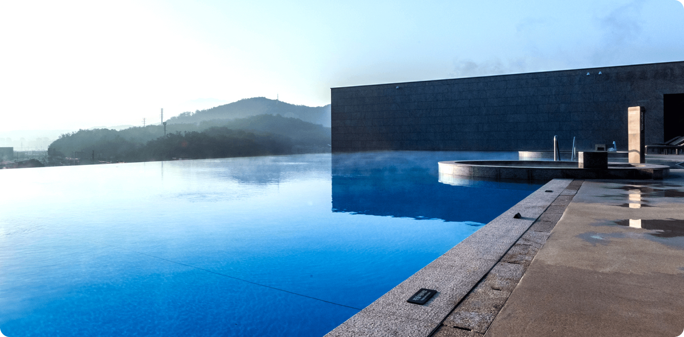 아쿠아필드 외부 수영장 전경