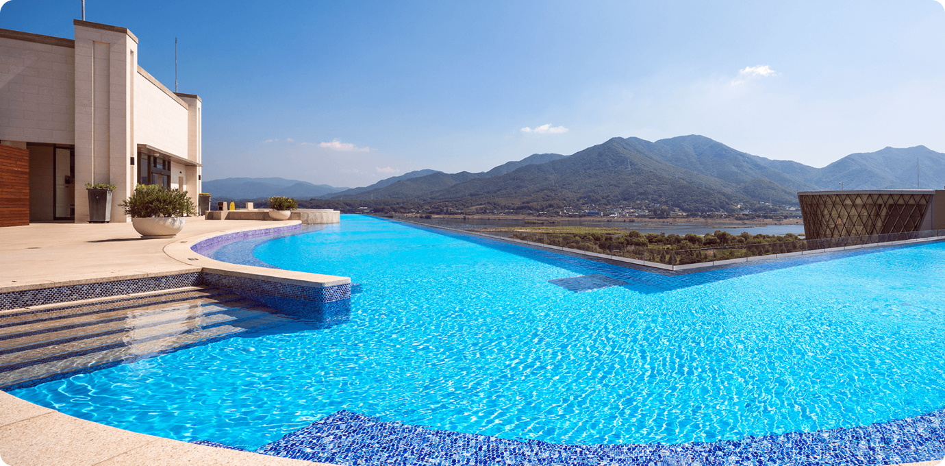 아쿠아필드 외부 수영장 전경