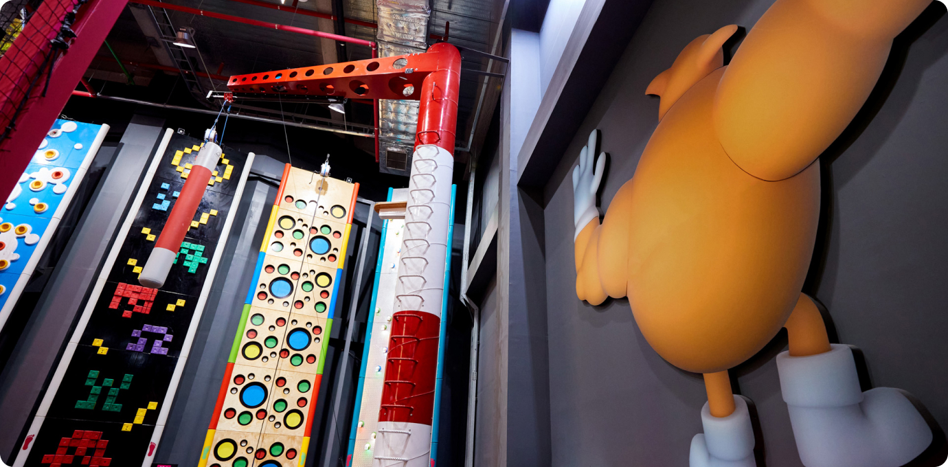 버티컬 슬라이드를 즐기는 모습