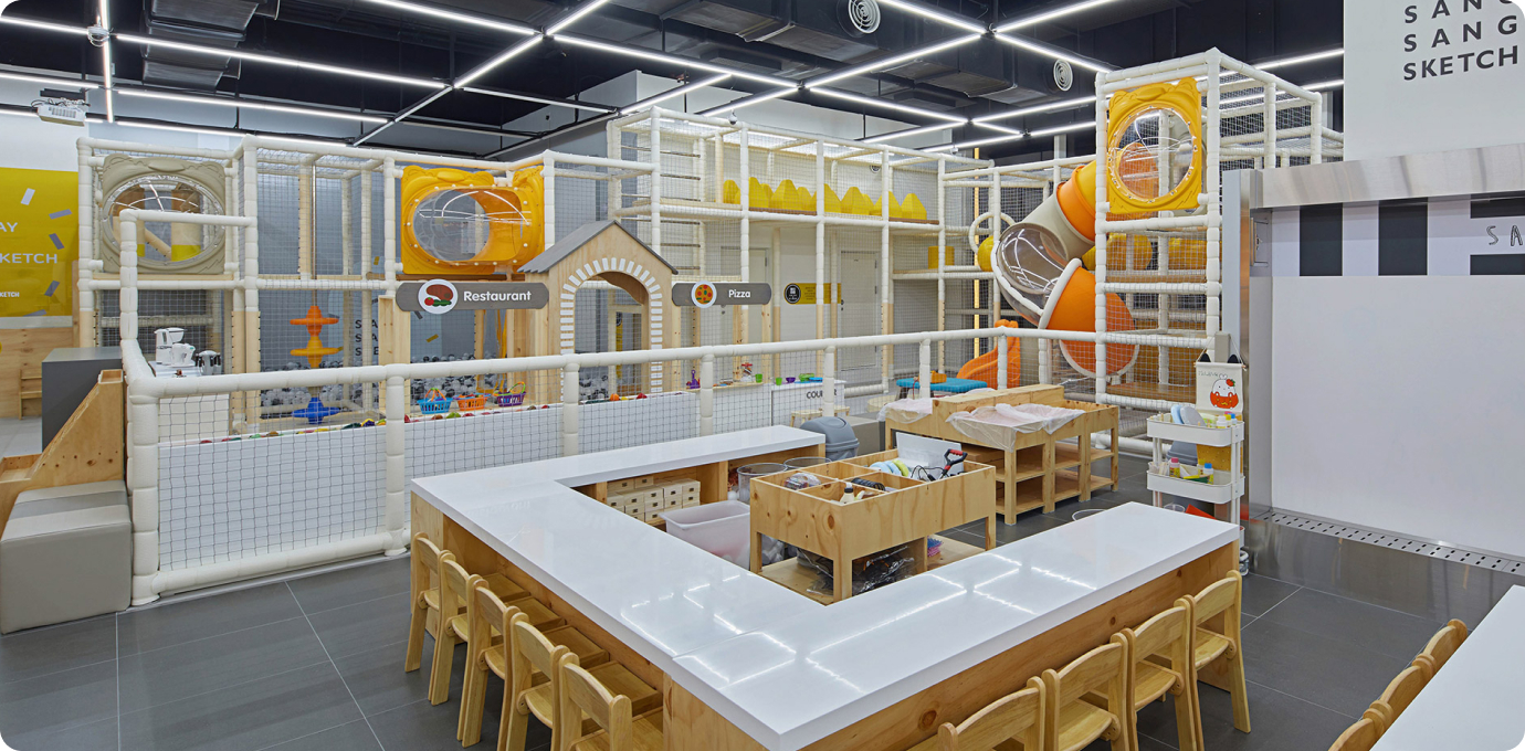 상상 스케치 실내 모습