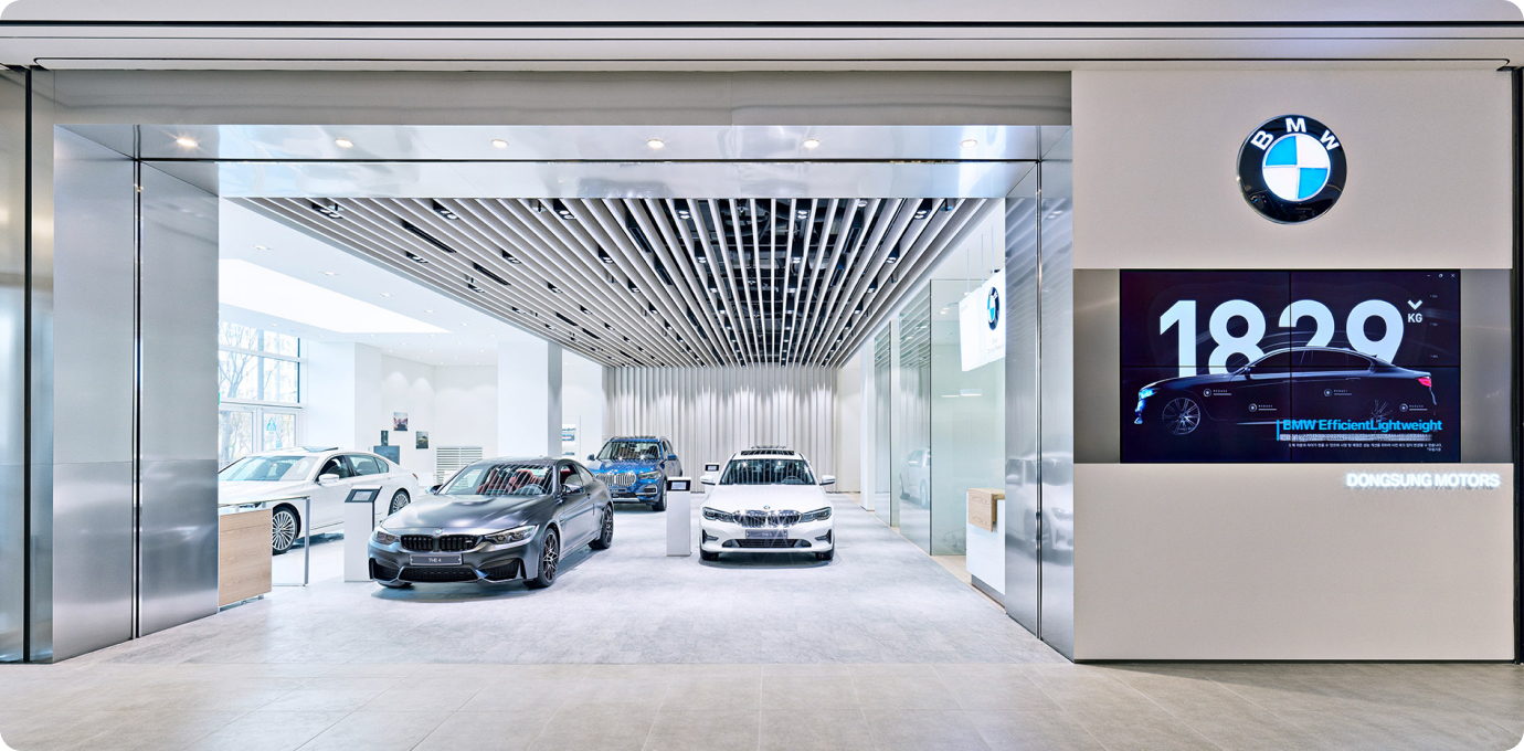 BMW 전시장 입구 모습