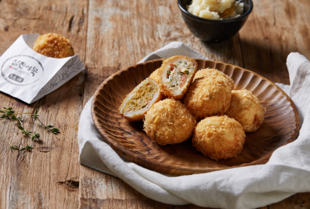 삼진어묵 음식 진열모습