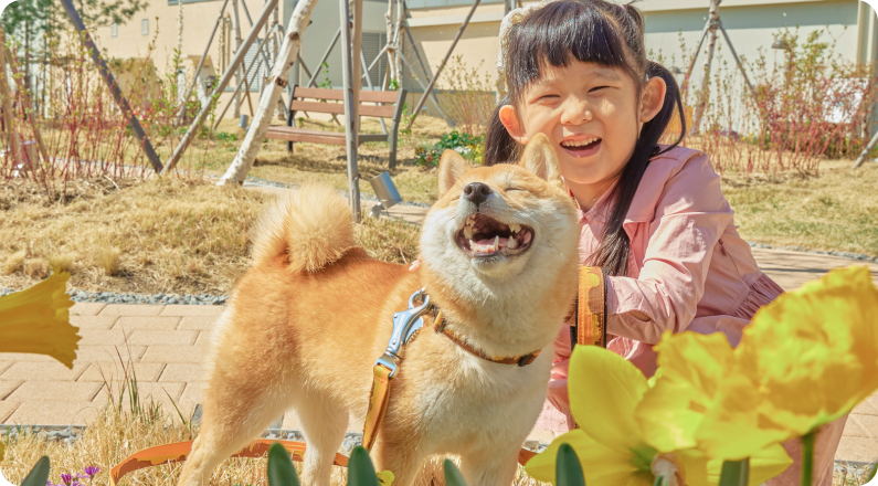 스타가든 펫파크에서 강아지와 아이가 같이 찍은 사진